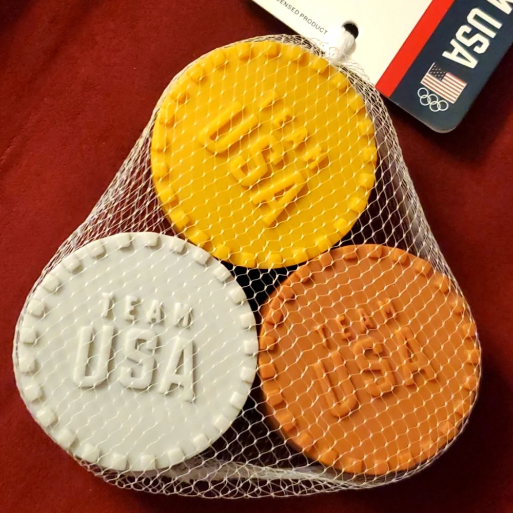 Dog Toys‎